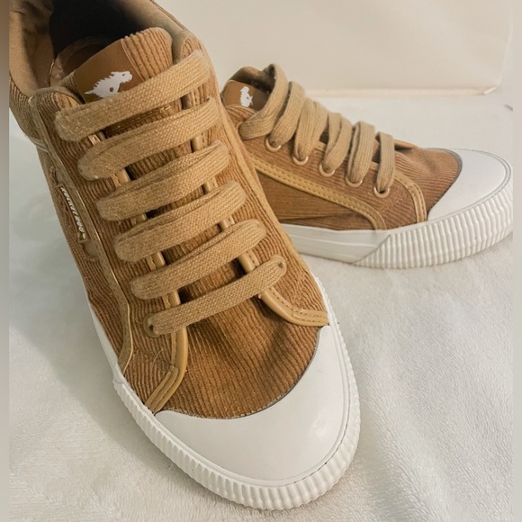 Rocket Dog sneakers Tan Corduroy size 8 1/2 - Picture 1 of 16